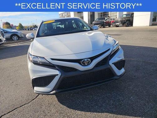 2022 Toyota Camry SE