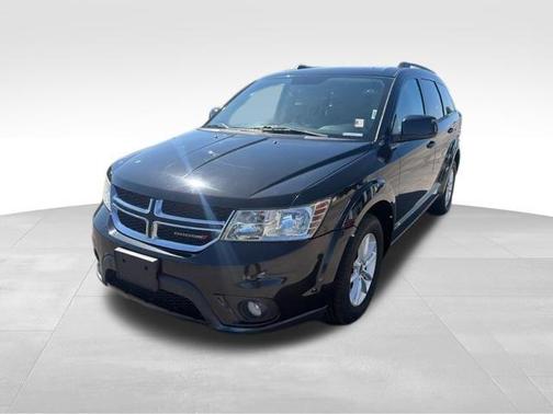 Brilliant Black Crystal Pearl 2013 Dodge Journey SXT