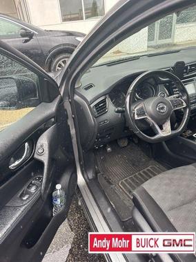 2017 Nissan Rogue Sport SV