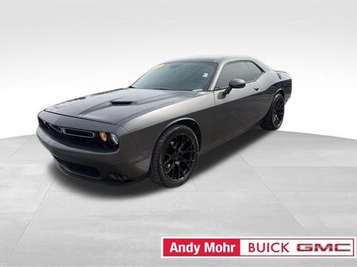 Granite Crystal Clearcoat Metallic 2017 Dodge Challenger SXT