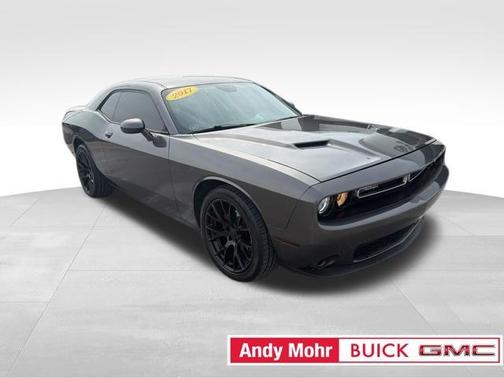 Granite Crystal Clearcoat Metallic 2017 Dodge Challenger SXT