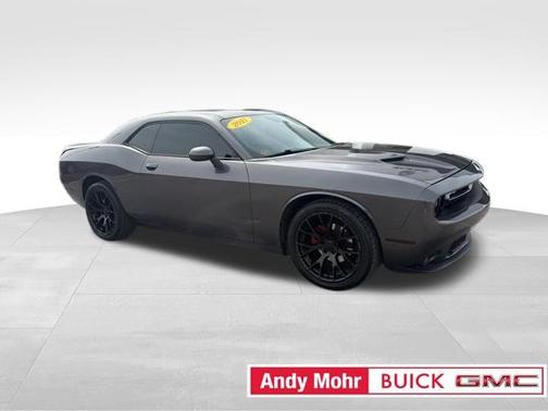 Granite Crystal Clearcoat Metallic 2017 Dodge Challenger SXT