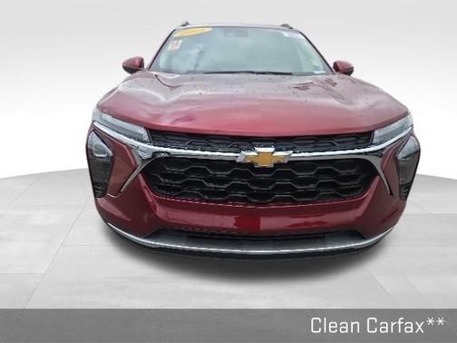 Crimson 2025 Chevrolet Trax LT