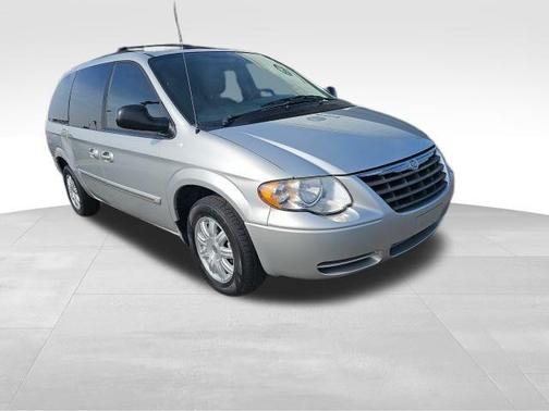 2006 Chrysler Town & Country Touring