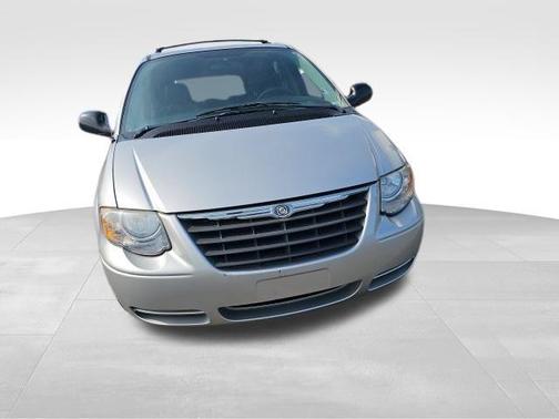 2006 Chrysler Town & Country Touring