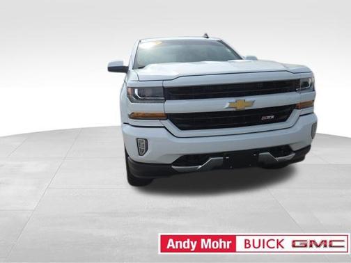 Summit White 2018 Chevrolet Silverado 1500 LT
