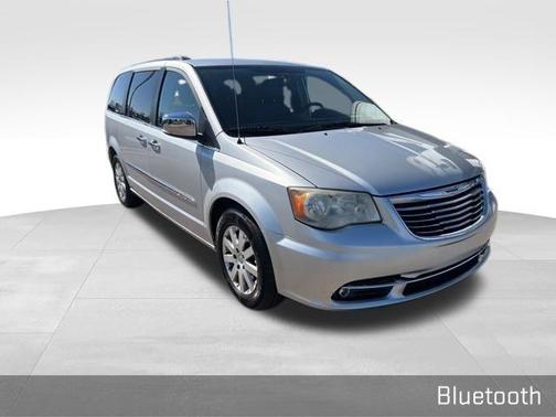2011 Chrysler Town & Country Touring-L