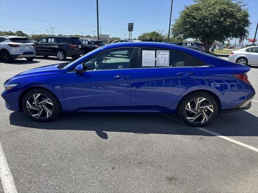 2025 Hyundai ELANTRA SEL