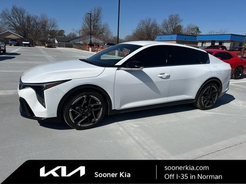 2025 Kia K4 GT-Line