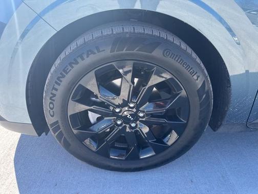 2024 Kia Carnival SX