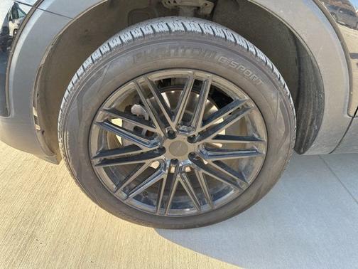 Ebony Black 2023 Kia Telluride S