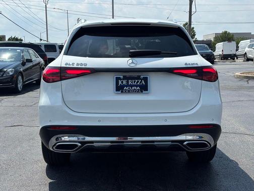 2025 Mercedes-Benz GLC 300 4MATIC