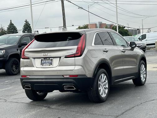 2022 Cadillac XT4 Luxury