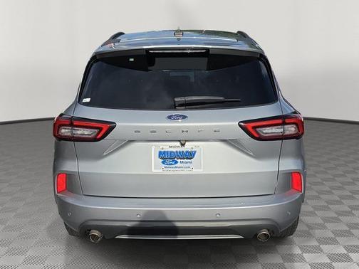ICONIC SILVER METALLIC 2023 Ford Escape ST-LINE