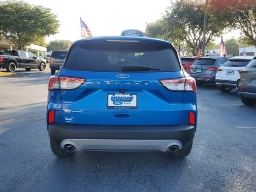 2021 Ford Escape SE