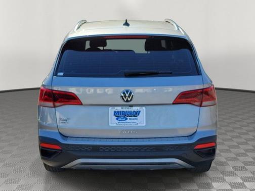 Pyrite Silver Metallic 2024 Volkswagen Taos 1.5T S