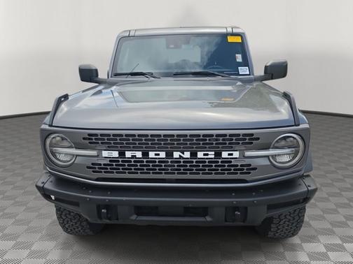 CARBONIZED GRAY METALLIC 2022 Ford Bronco BADLANDS
