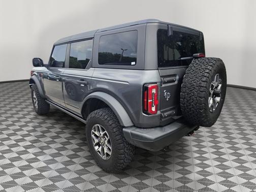 CARBONIZED GRAY METALLIC 2022 Ford Bronco BADLANDS