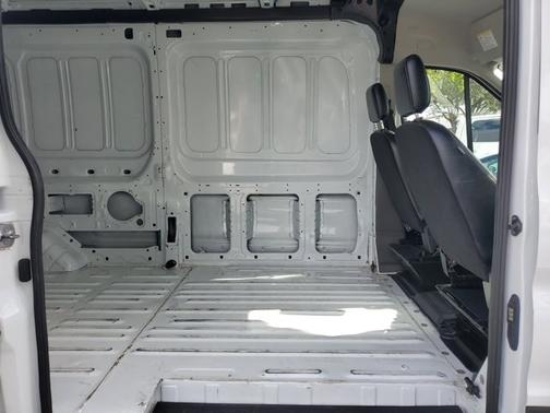 2024 Ford Transit-250 148 WB MEDIUM ROOF CARGO