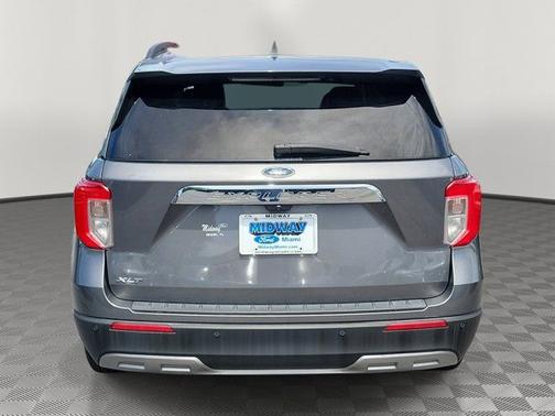 CARBONIZED GRAY METALLIC 2023 Ford Explorer XLT