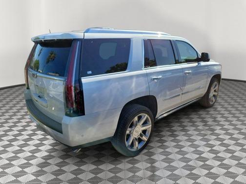 Crystal White Tri-Coat 2019 Cadillac Escalade PREMIUM LUXURY