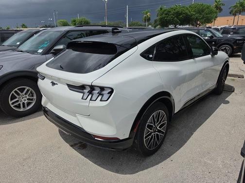 STAR WHITE MET TRI-COAT 2024 Ford Mustang Mach-E PREMIUM