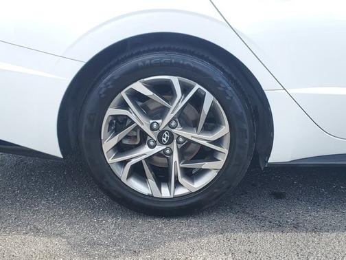 2021 Hyundai SONATA SEL
