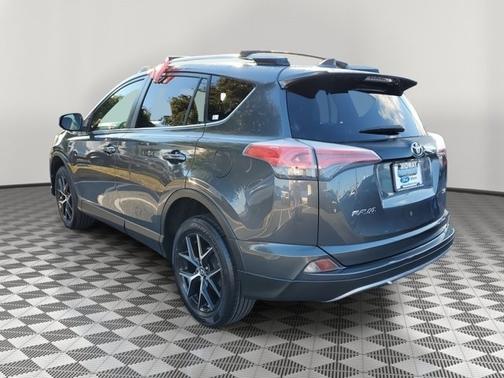 2018 Toyota RAV4 SE