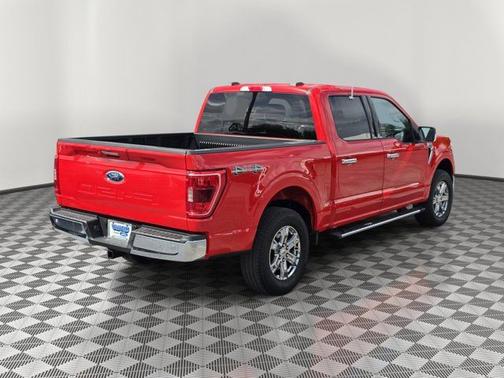 RACE RED 2022 Ford F-150 XLT