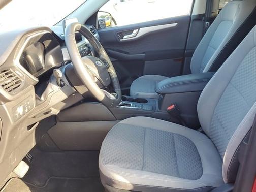 2020 Ford Escape SE SPORT