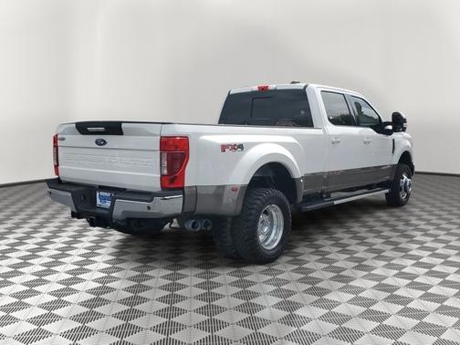 2022 Ford F-350 LARIAT SUPER DUTY