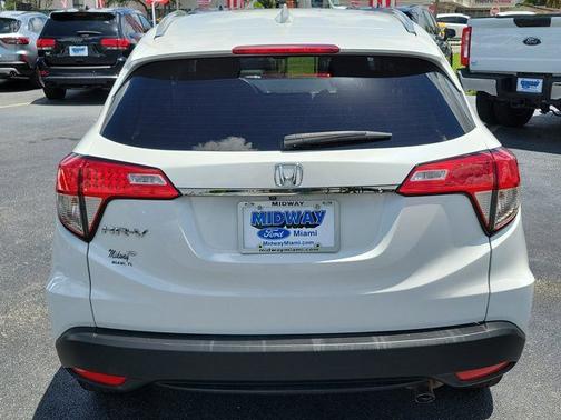 White 2022 Honda HR-V EX