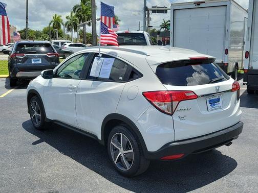 White 2022 Honda HR-V EX