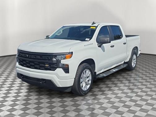 Summit White 2022 Chevrolet Silverado 1500 CUSTOM