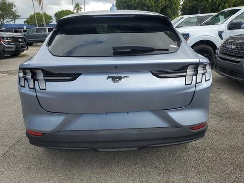 2022 Ford Mustang Mach-E SELECT