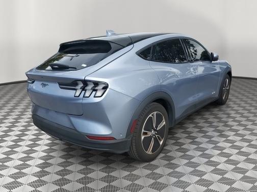 2022 Ford Mustang Mach-E SELECT