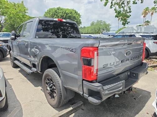 CARBONIZED GRAY 2024 Ford F-250 LARIAT
