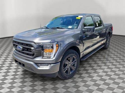 CARBONIZED GRAY METALLIC 2023 Ford F-150 XLT