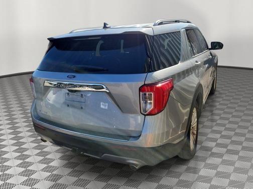 ICONIC SILVER METALLIC 2022 Ford Explorer LIMITED
