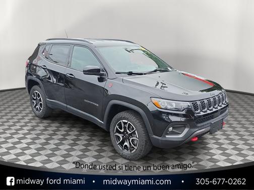 Diamond Black 2025 Jeep Compass TRAILHAWK