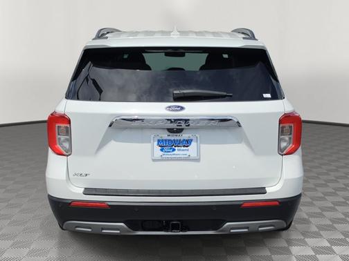 STAR WHITE MET TRI-COAT 2023 Ford Explorer XLT
