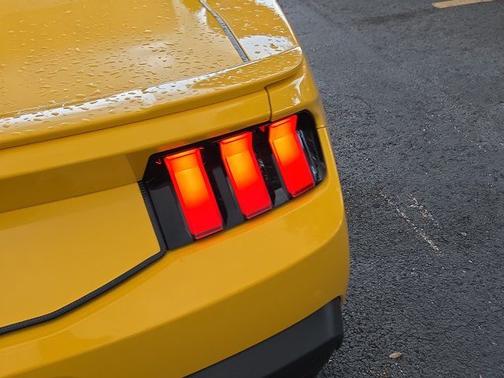YELLOW SPLASH METALLIC 2024 Ford Mustang GT PREMIUM