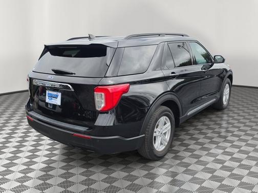 AGATE BLACK METALLIC 2024 Ford Explorer XLT