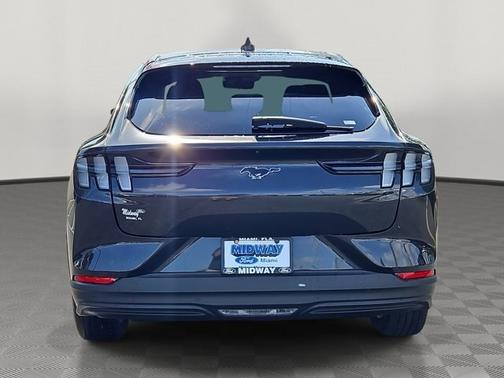 2022 Ford Mustang Mach-E SELECT