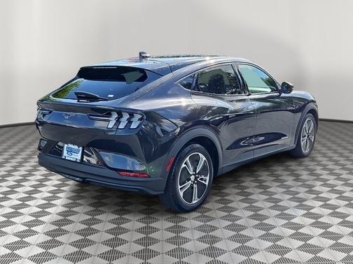 2022 Ford Mustang Mach-E SELECT