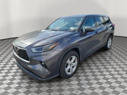 Magnetic Gray Metallic 2021 Toyota Highlander LE