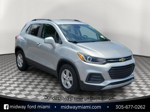 Silver Ice Metallic 2019 Chevrolet Trax LT