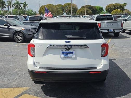 STAR WHITE MET TRI-COAT 2024 Ford Explorer XLT