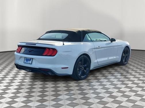 2021 Ford Mustang ECOBOOST PREMIUM