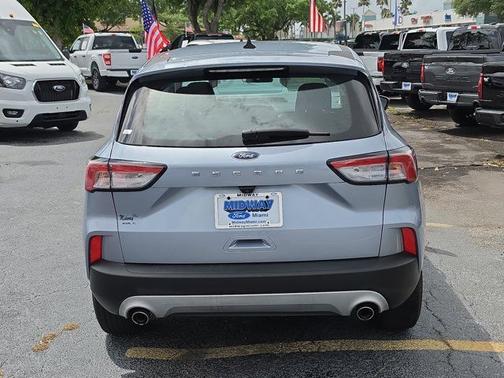 ICED BLUE SILVER METALLIC 2022 Ford Escape S
